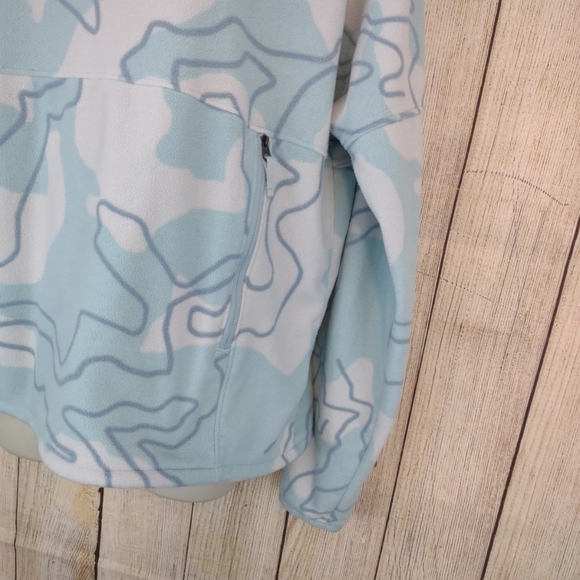 The North Face Women’s Cowl Neck Fleece Pullover - Picture 5 of 10